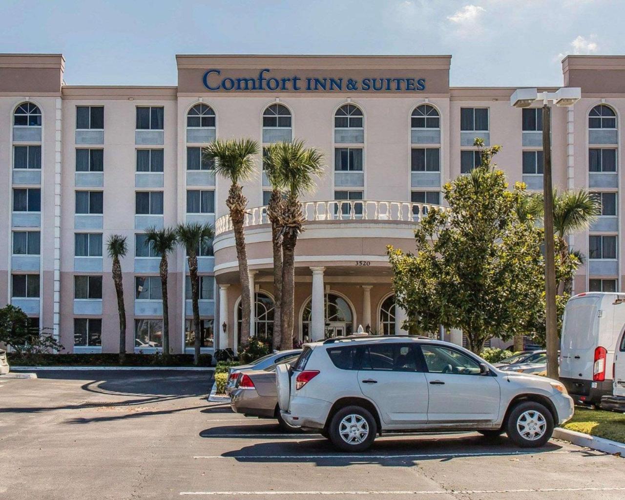 Comfort Inn & Suites Lakeland North I-4 Exterior photo